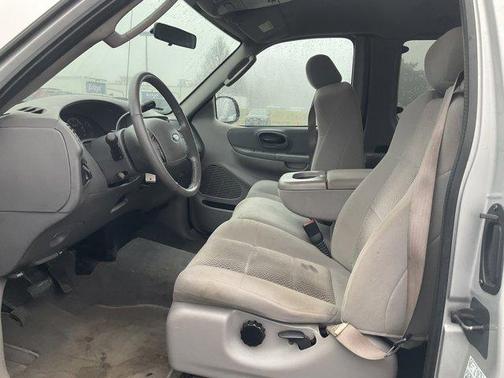 2003 Ford F-150 XL SuperCab