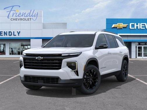 Summit White 2026 Chevrolet Traverse LT