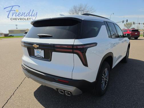 Summit White 2026 Chevrolet Traverse LT