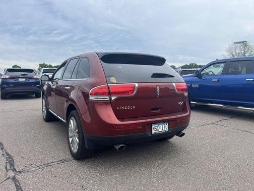 2015 Lincoln MKX Base