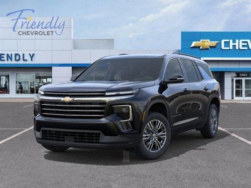 Mosaic Black Metallic 2026 Chevrolet Traverse LT
