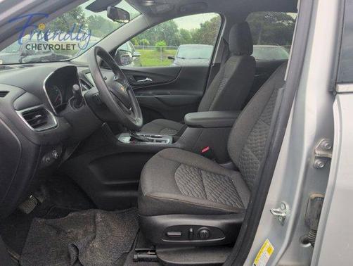 Silver Ice Metallic 2018 Chevrolet Equinox 1LT
