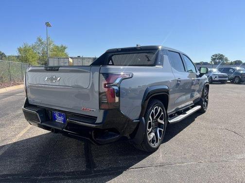 2025 Chevrolet Silverado EV RST