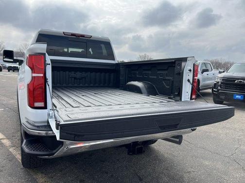 2025 Chevrolet Silverado 3500 LTZ