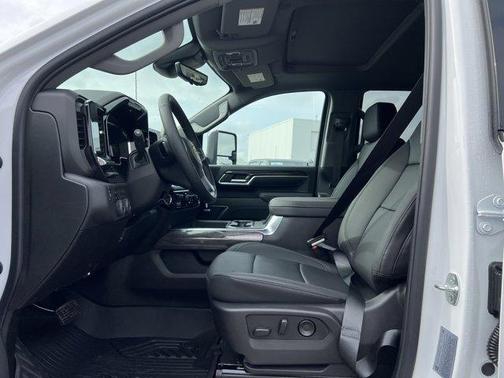 2025 Chevrolet Silverado 3500 LTZ