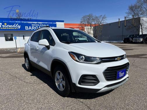 Summit White 2022 Chevrolet Trax LT