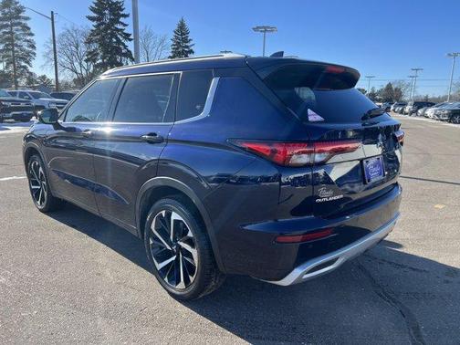 2023 Mitsubishi Outlander SEL