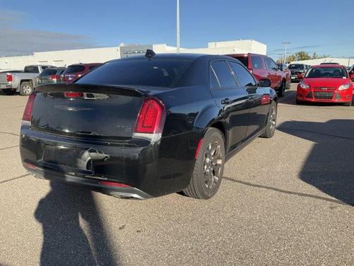 2017 Chrysler 300 S