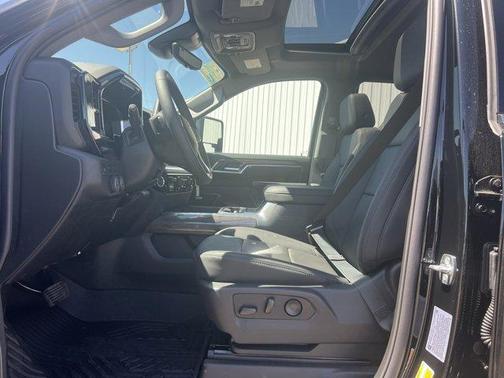2025 Chevrolet Silverado 3500 LTZ