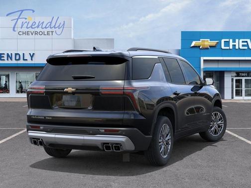 Mosaic Black Metallic 2026 Chevrolet Traverse LT
