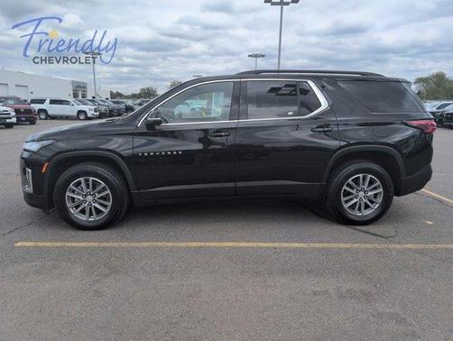 Mosaic Black Metallic 2023 Chevrolet Traverse LT Cloth
