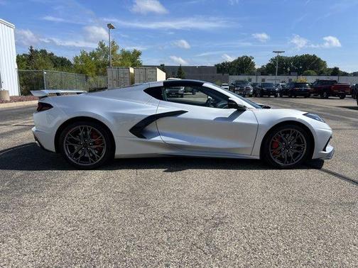2026 Chevrolet Corvette Stingray w/2LT