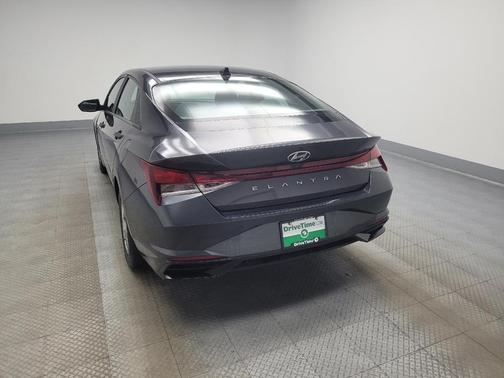 2021 Hyundai ELANTRA SE