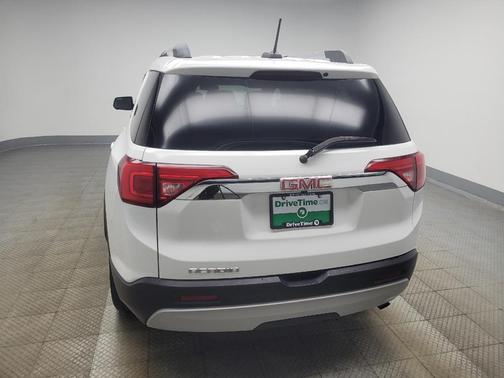 White 2019 GMC Acadia SLE-2