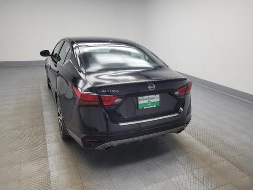 2022 Nissan Altima SR FWD