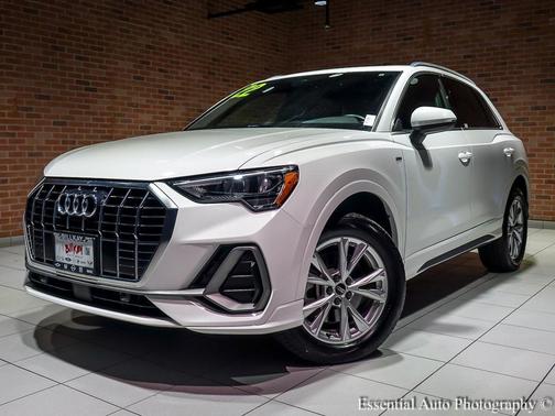 2022 Audi Q3 45 S line Premium