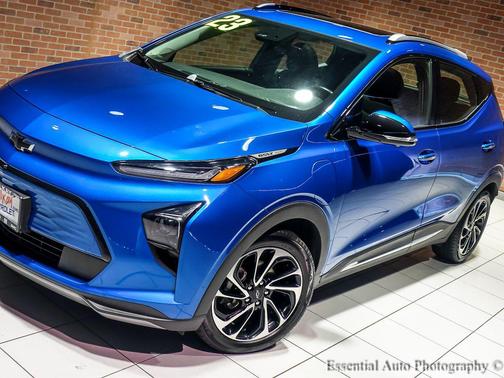 Bright Blue Metallic 2023 Chevrolet Bolt EUV FWD Premier