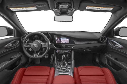 Moonlight Gray Metallic 2024 Alfa Romeo Giulia Ti