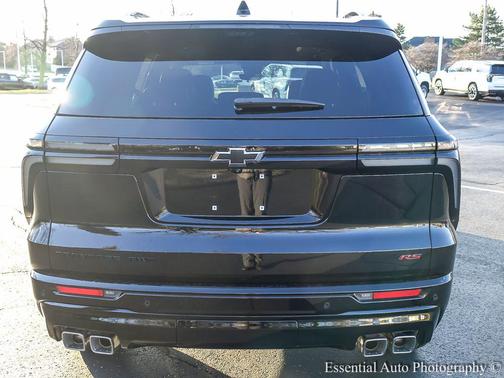 Mosaic Black Metallic 2026 Chevrolet Traverse RS