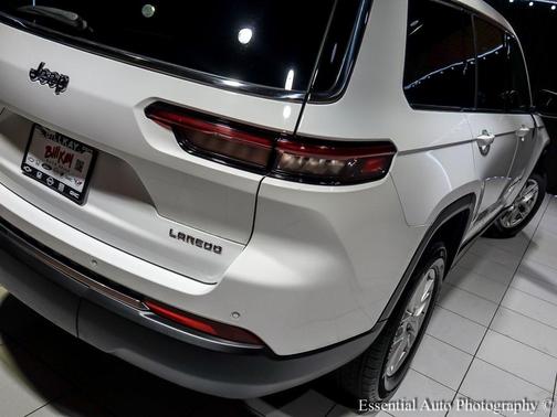 2022 Jeep Grand Cherokee L Laredo