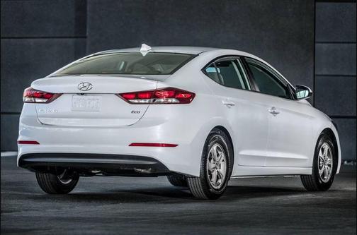 Quartz White Pearl 2017 Hyundai ELANTRA Limited