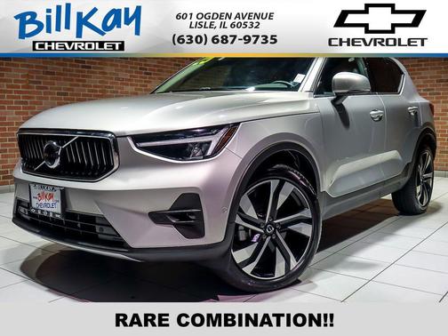 2025 Volvo XC40 B5 Plus Bright Theme