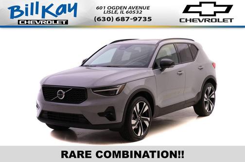 2025 Volvo XC40 B5 Plus Bright Theme