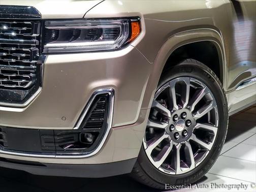 2022 GMC Acadia Denali