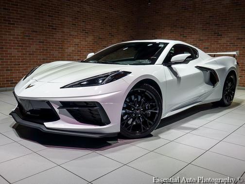 Arctic White 2026 Chevrolet Corvette Stingray w/1LT