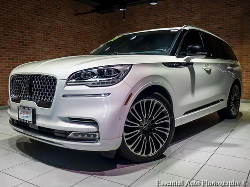 Pristine White Metallic Tri-Coat 2023 Lincoln Aviator Black Label AWD
