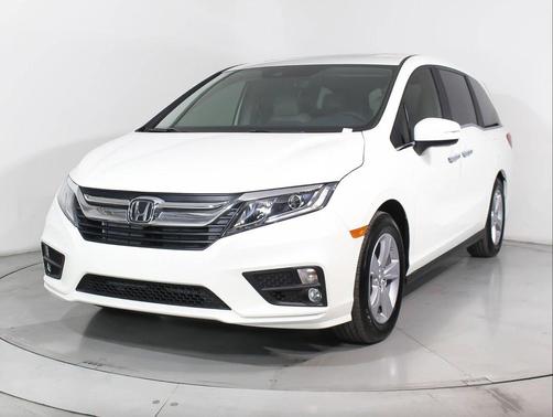 White Diamond Pearl 2019 Honda Odyssey EX-L