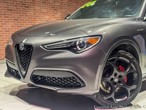 2023 Alfa Romeo Stelvio Veloce AWD