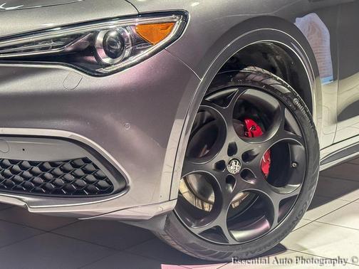 2023 Alfa Romeo Stelvio Veloce AWD