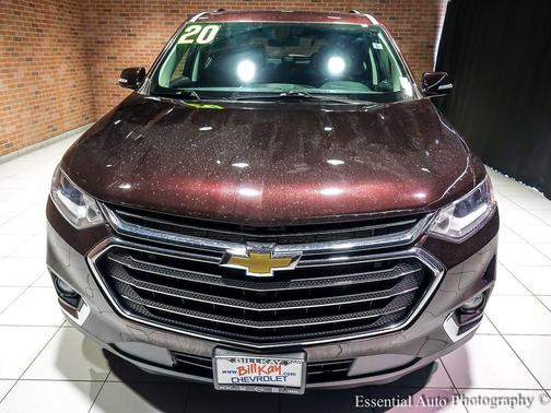 Black Cherry Metallic 2020 Chevrolet Traverse LT Cloth