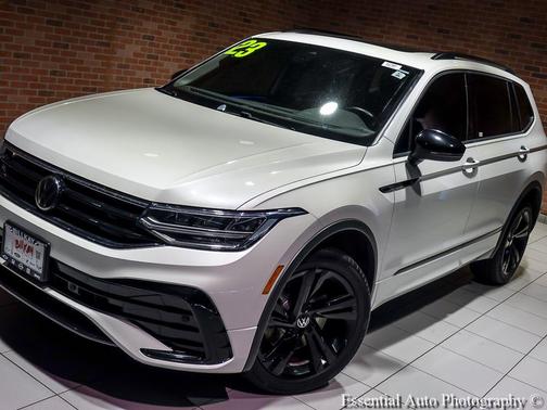 Opal White Pearl 2023 Volkswagen Tiguan 2.0T SE R-Line Black 4MOTION
