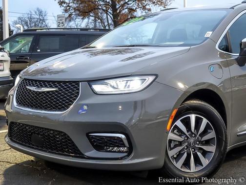 2022 Chrysler Pacifica Hybrid Limited