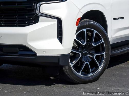 2023 Chevrolet Suburban RST