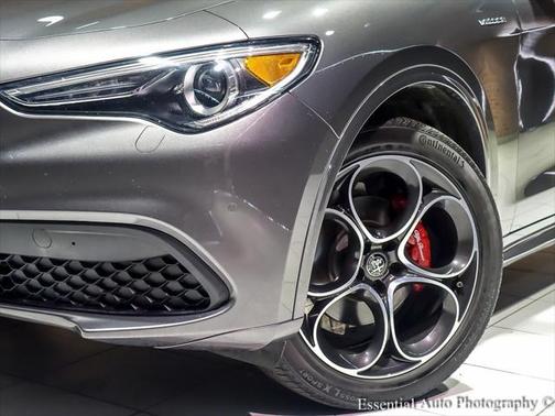 2023 Alfa Romeo Stelvio Veloce AWD
