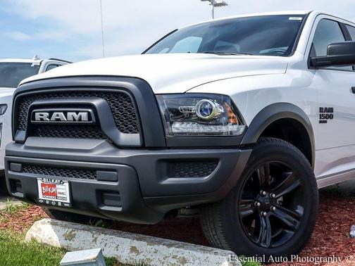 2024 RAM 1500 Classic Warlock Crew Cab 4x4 5'7' Box