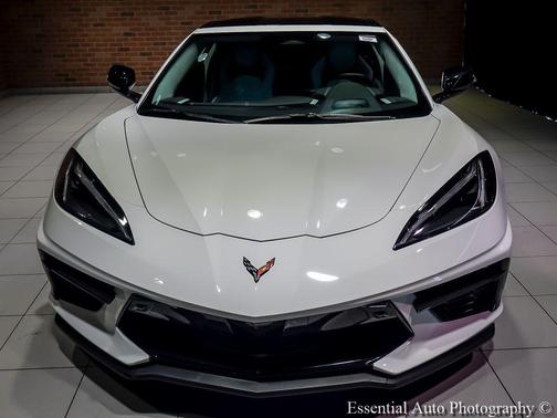 Arctic White 2024 Chevrolet Corvette Stingray w/3LT