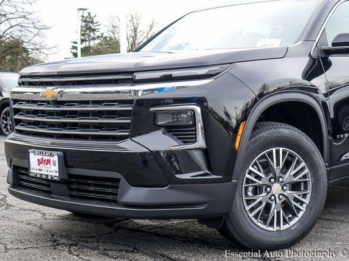 Mosaic Black Metallic 2026 Chevrolet Traverse LT