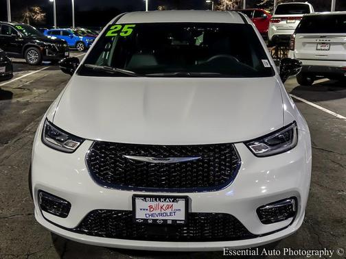 2025 Chrysler Pacifica L