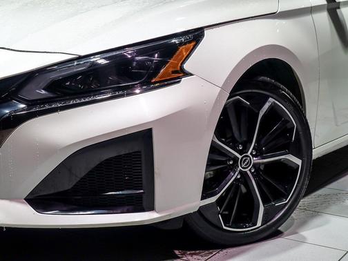 2025 Nissan Altima SR AWD