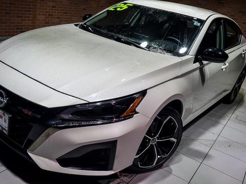 2025 Nissan Altima SR AWD