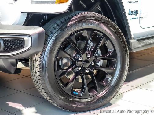 Bright White Clearcoat 2023 Jeep Wrangler 4xe Sahara