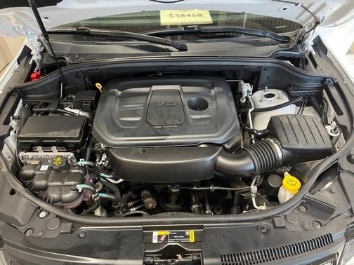 Photo 3 of 43 of 2021 Jeep Grand Cherokee Laredo X