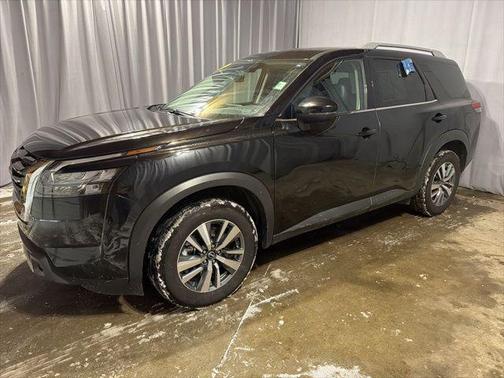 2025 Nissan Pathfinder SL 4WD