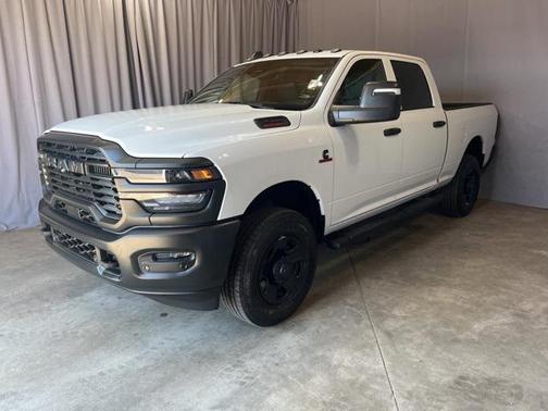 2025 RAM 2500 Tradesman Crew Cab 4x4 6'4' Box