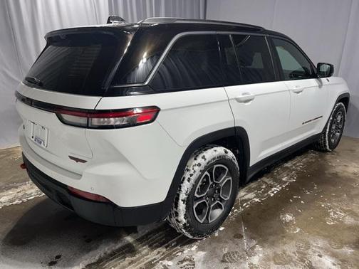 2022 Jeep Grand Cherokee Trailhawk