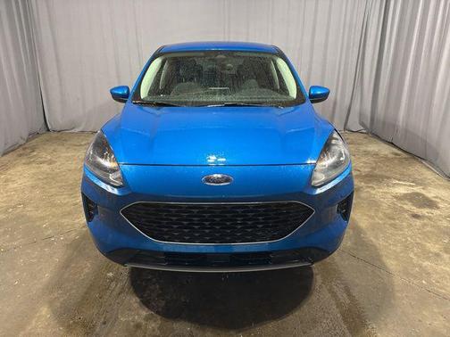 Velocity Blue Metallic 2021 Ford Escape SE